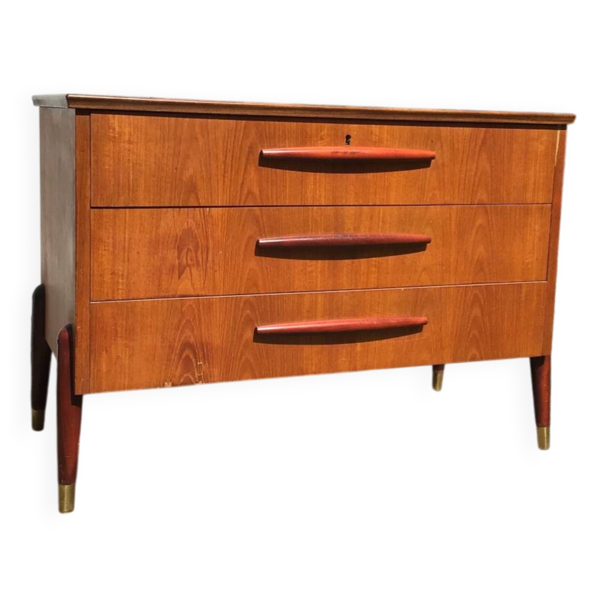 Vintage chest of drawers