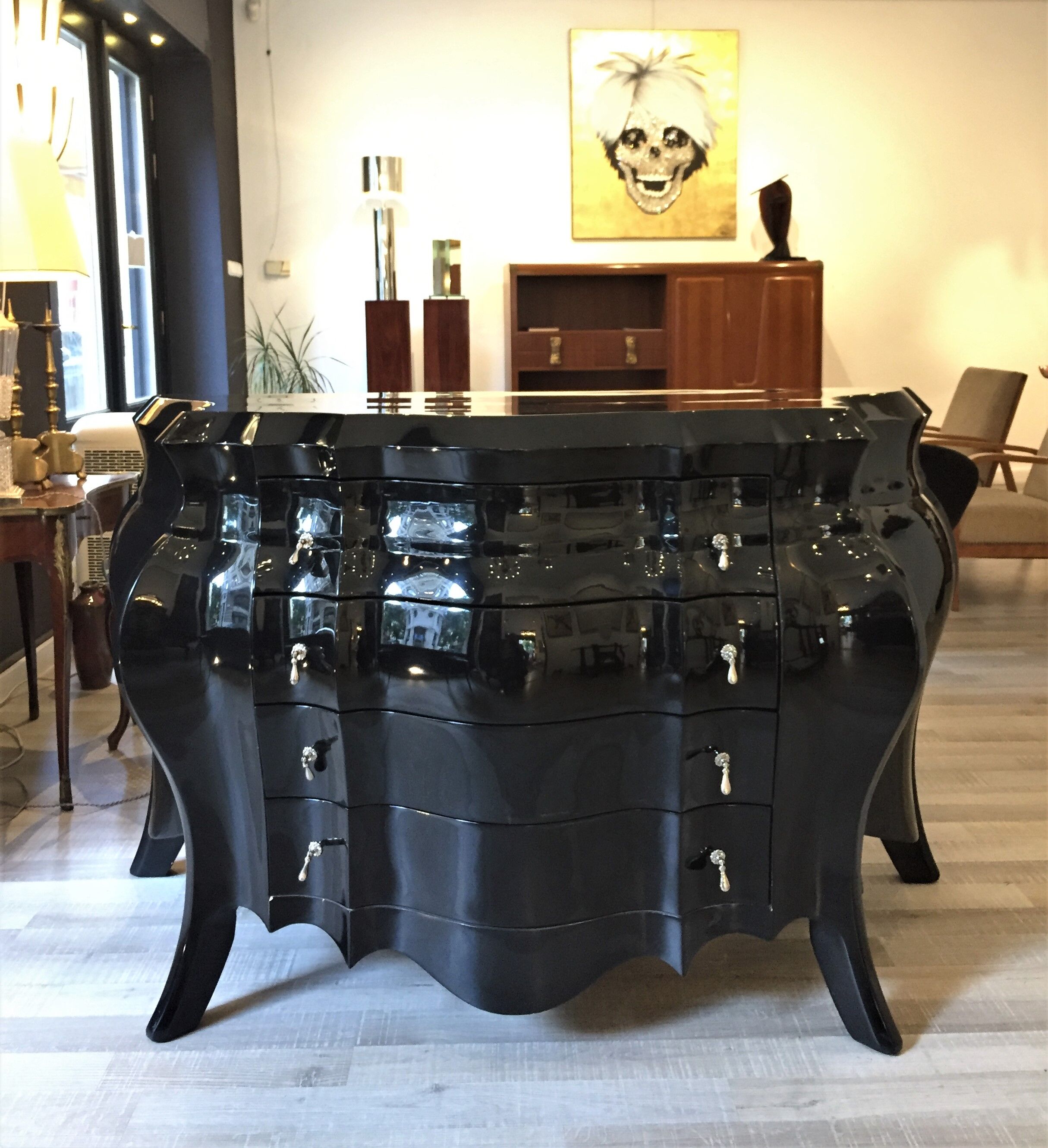 Italian Art deco chest of drawers from the 1940's