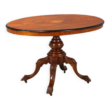Antique walnut table with marquetry top, United Kingdom, 19th century.