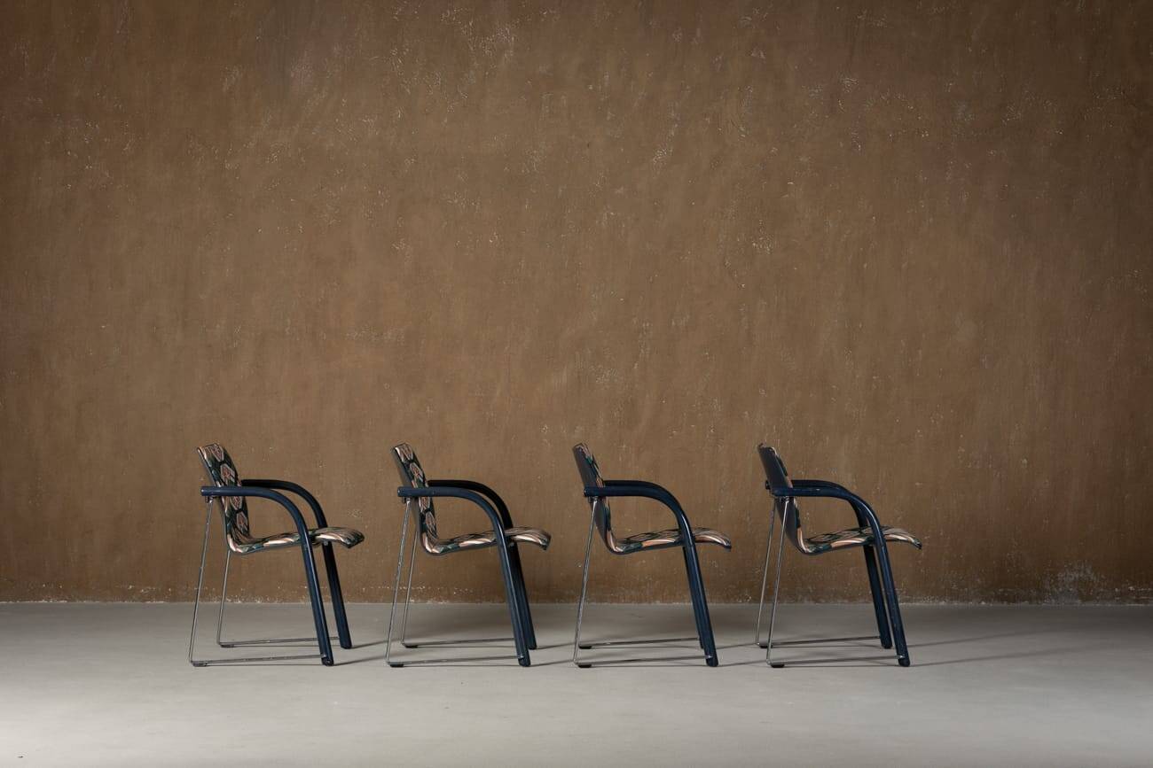 Fauteuil vintage A 320 par Wulf Schneider et Ulrich Boehme pour Thonet des années 1980 en velours d'Eltham Palace (ensemble de 4)