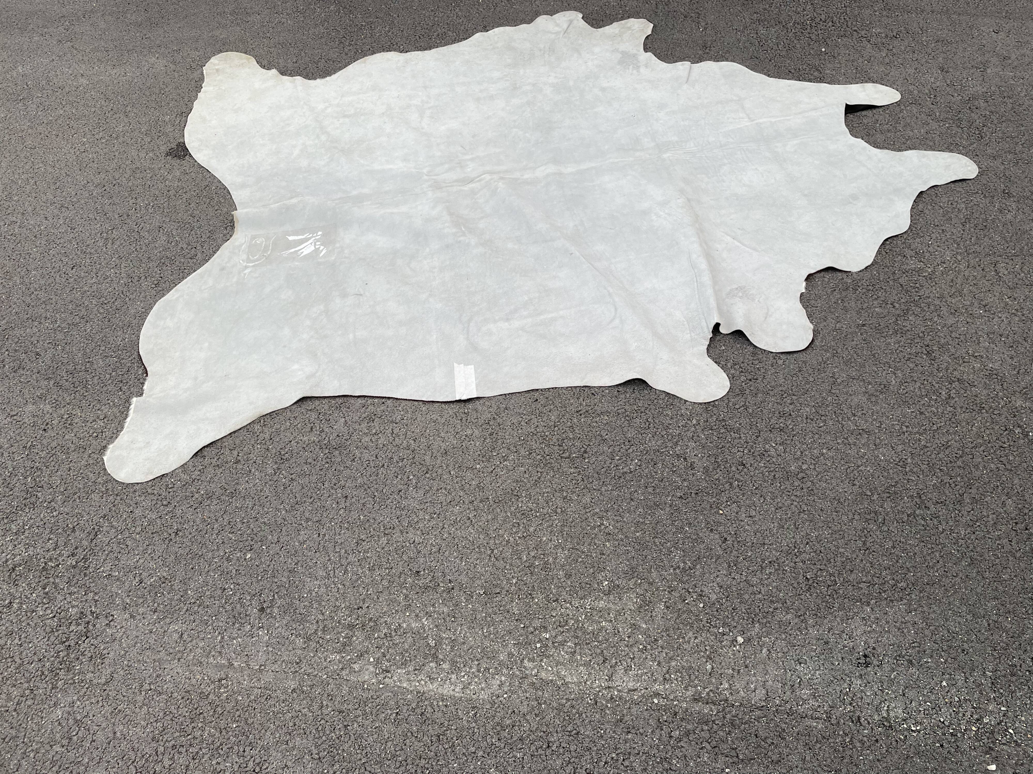 Cowhide mat 210x250cm