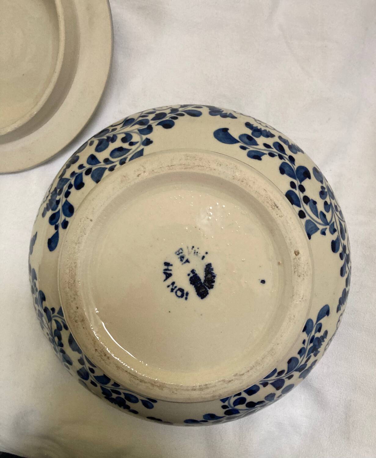 Antique Vietnamese bonbonnière