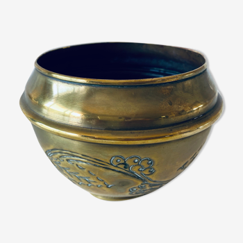 Brass pot cover