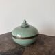 Mooie oude jade achtige blauwe groene keramische pot