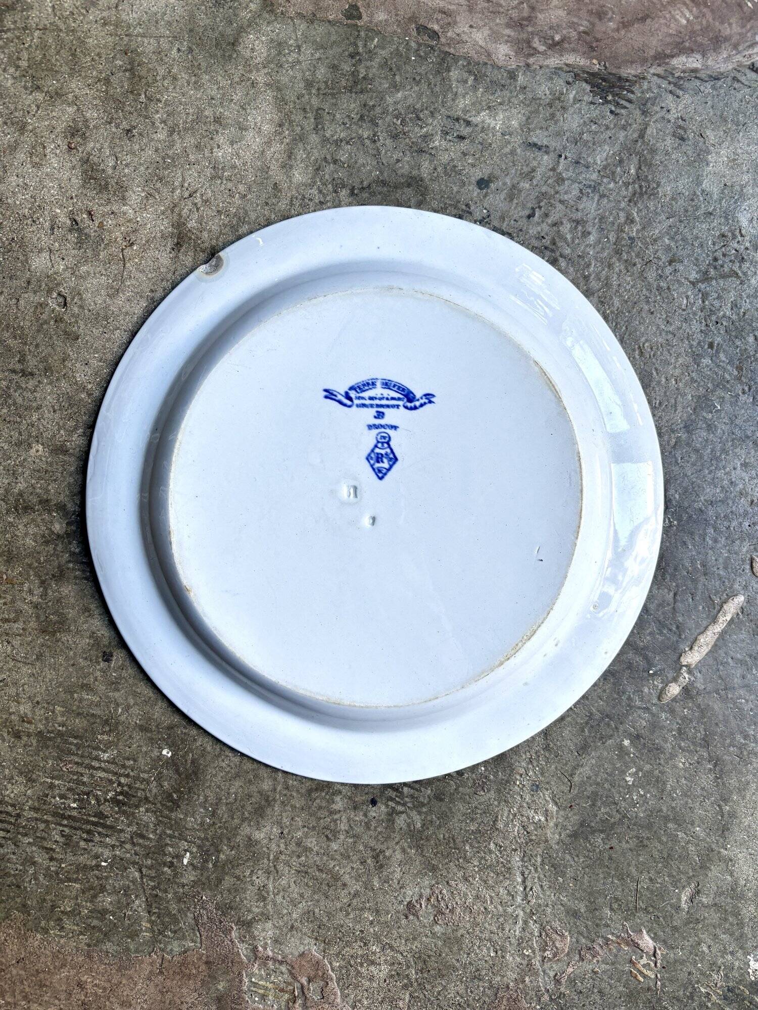 Round iron clay dish, “Drouot” service