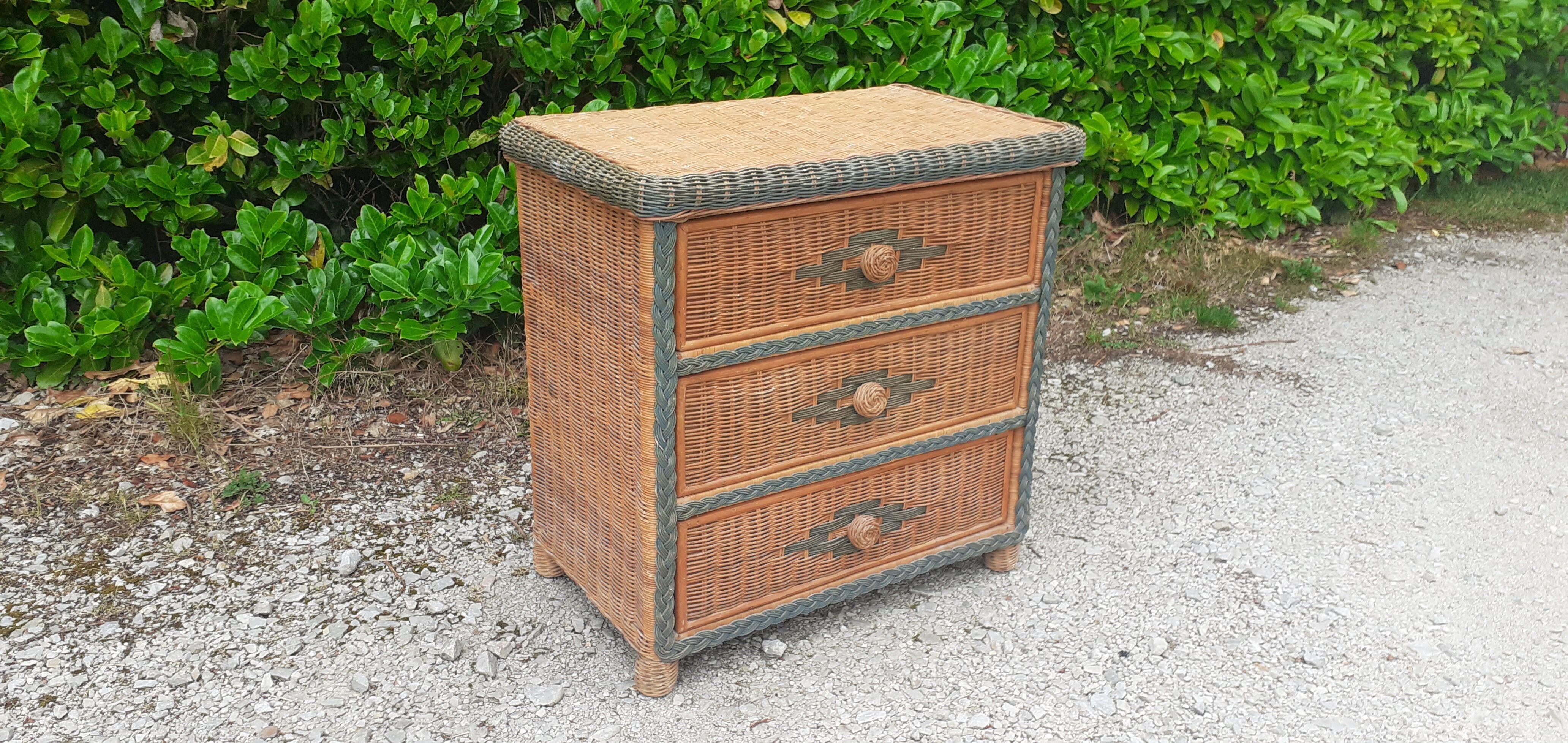 Chest of drawers 3 drawers in vintage rattan wicker