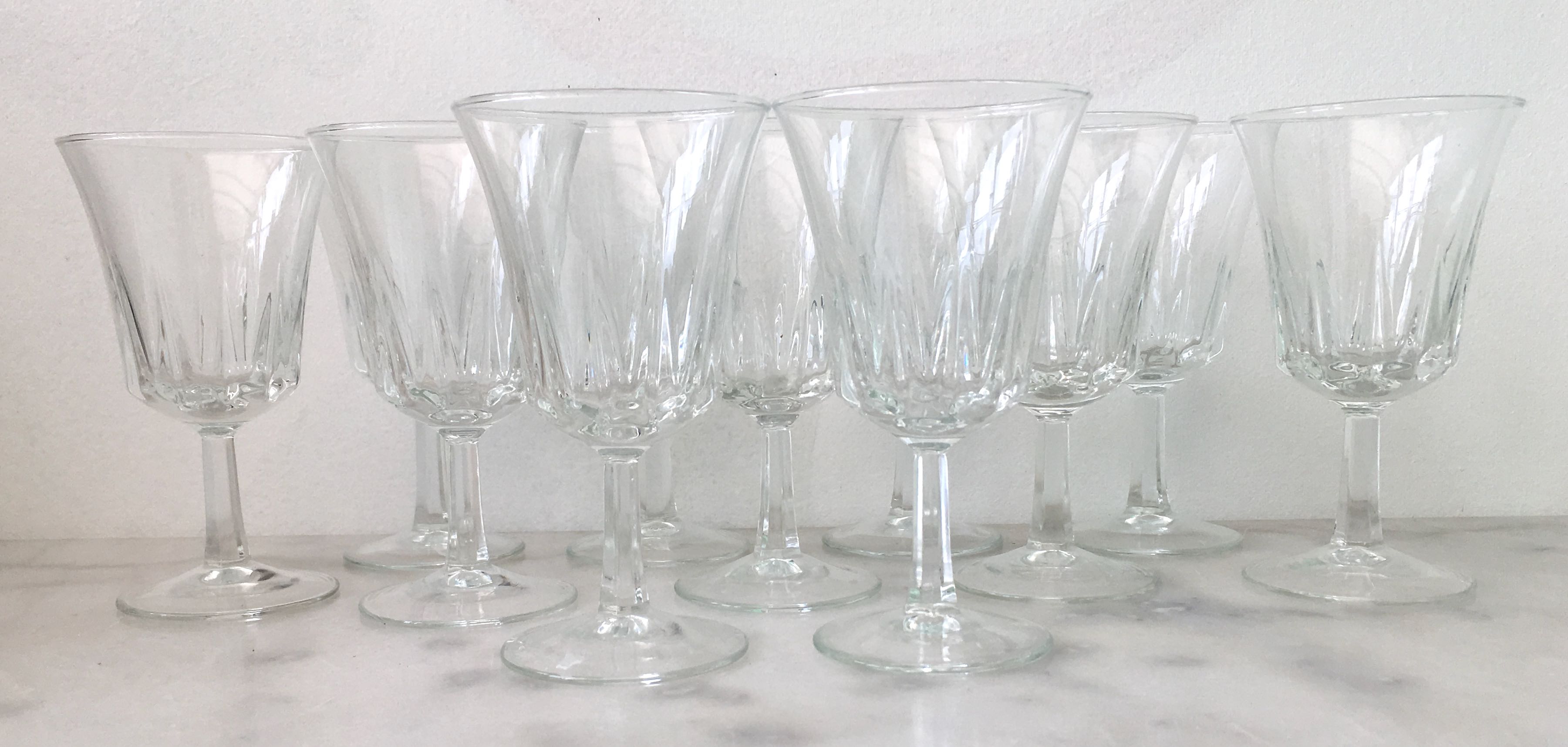 Set 11 vintage wine glasses
