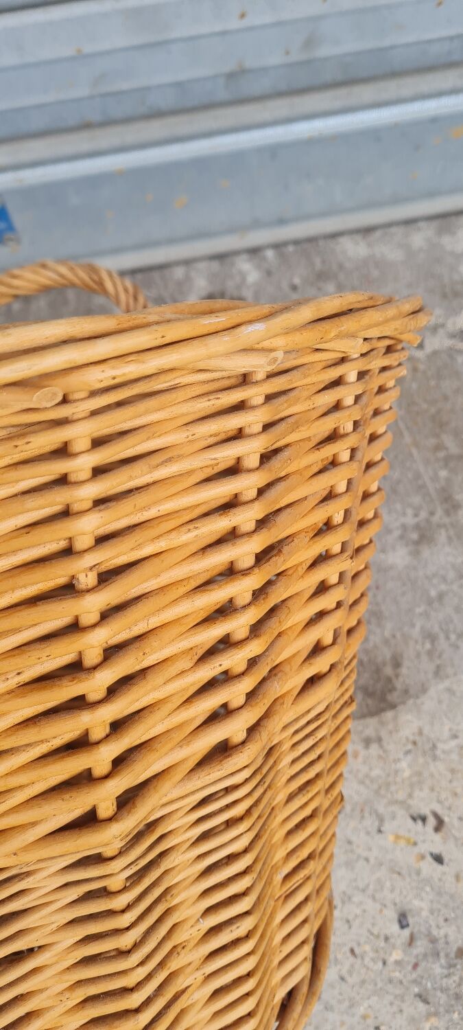 Vintage wicker basket