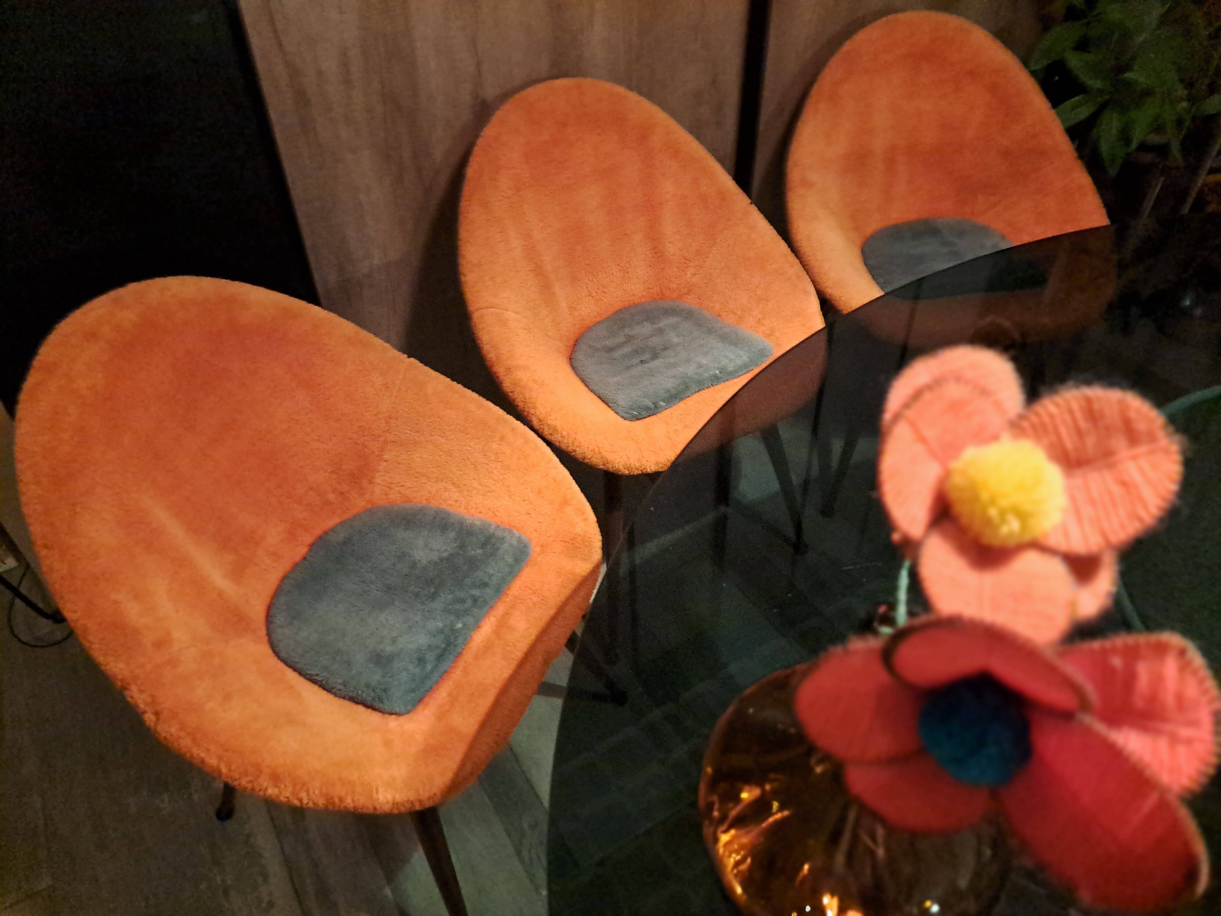 Set of 3 chairs, egg-shaped armchairs with compass legs, 1950