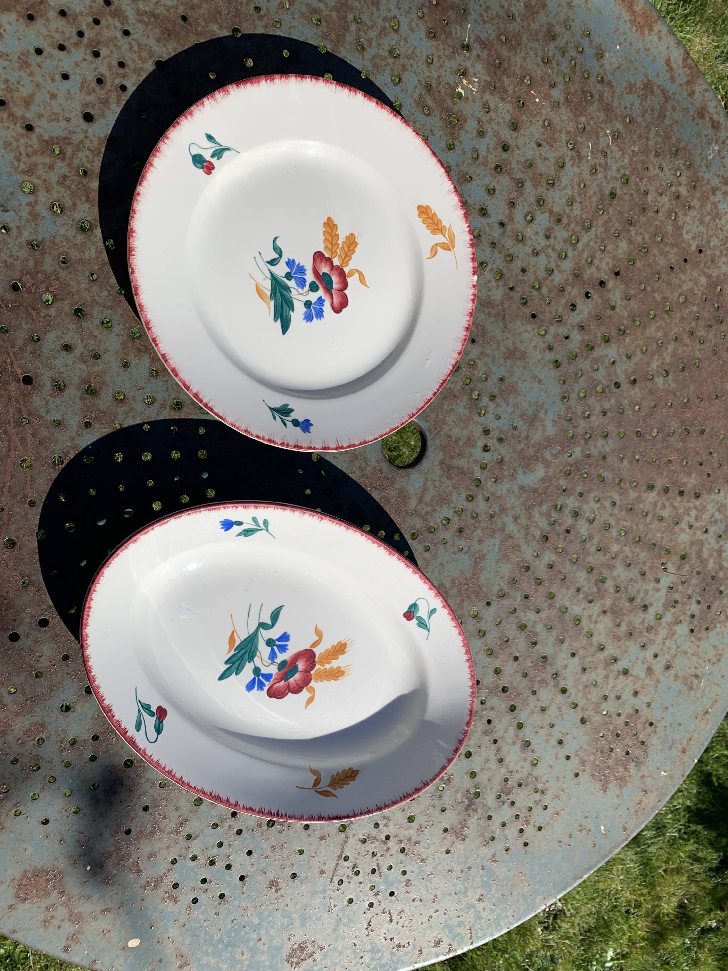 Set of two dishes, one with cakes and a hand-painted serving dish mill of wolves hamage Ceres