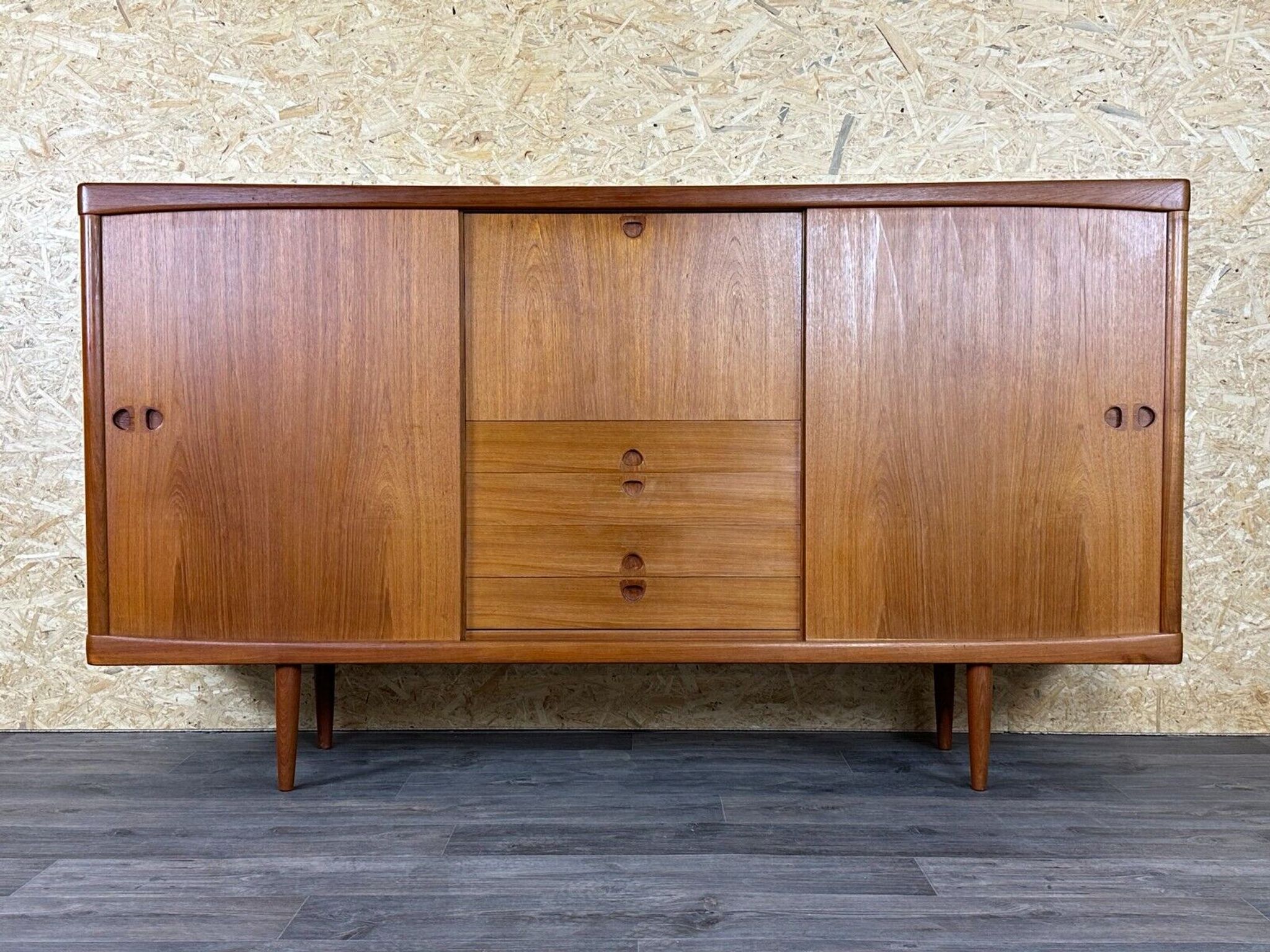 Enfilade H.W. Klein Bramin Danish Modern Design