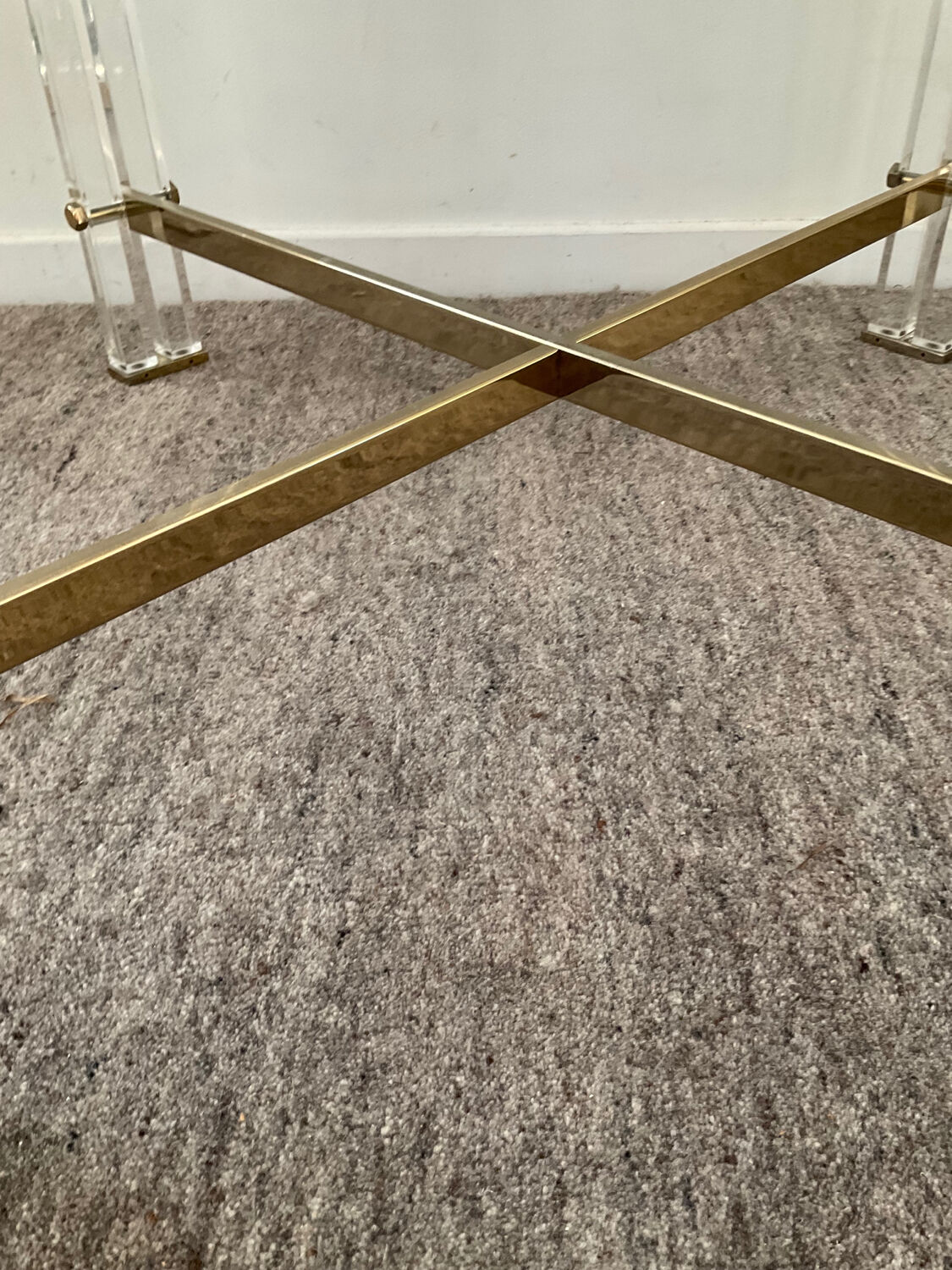 Vintage coffee table in lucite and brass 60s-70s