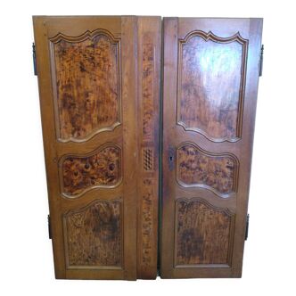 Portes d'armoire bressane ancienne
