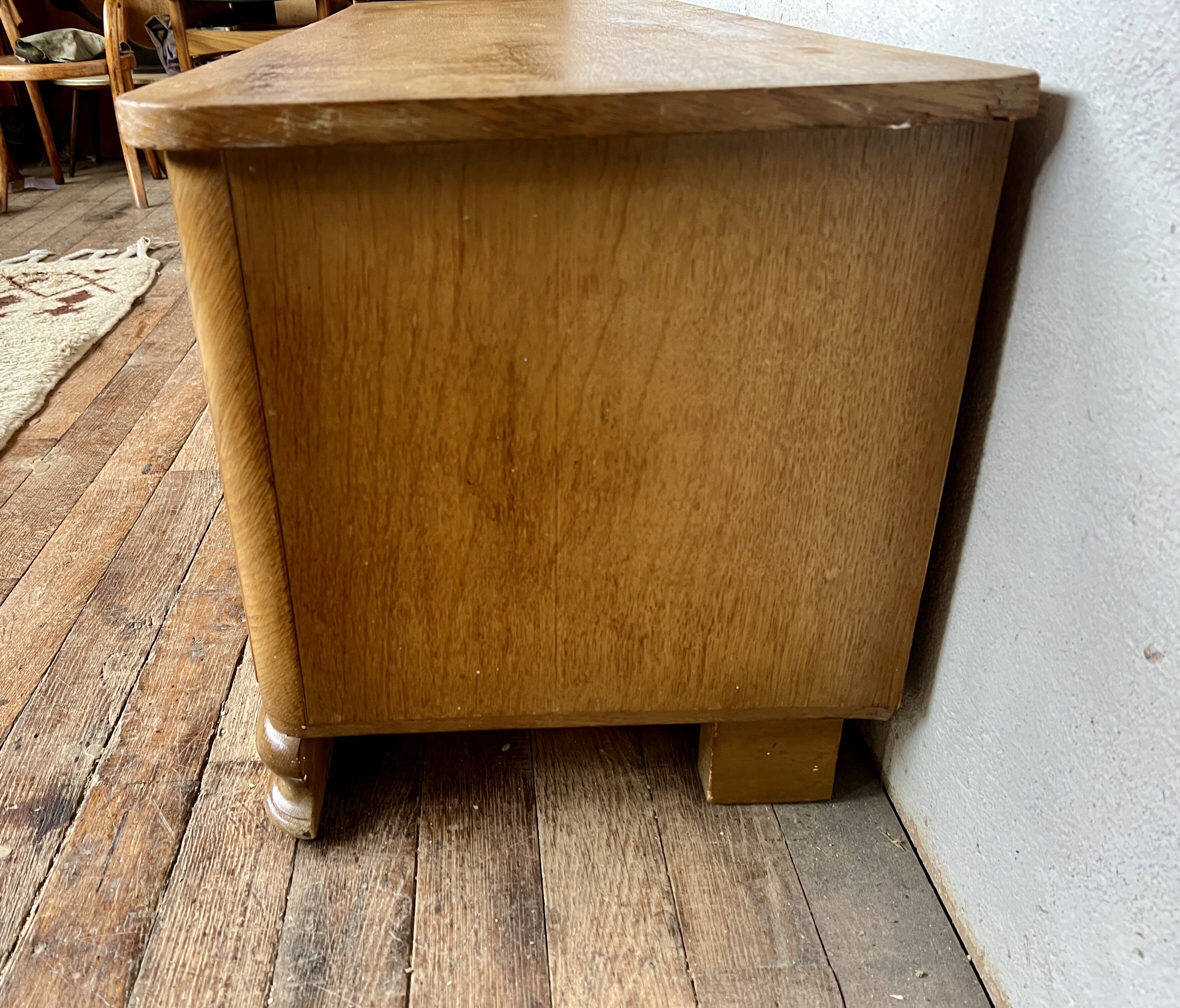 Vintage art deco style hifi TV unit