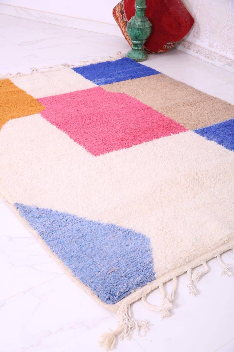 Handmade Beni Ouraine rug, size 160 x 250 cm