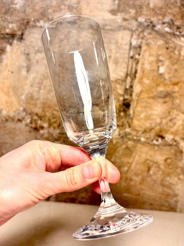 1 flûte à champagne Lalique Chenonceaux