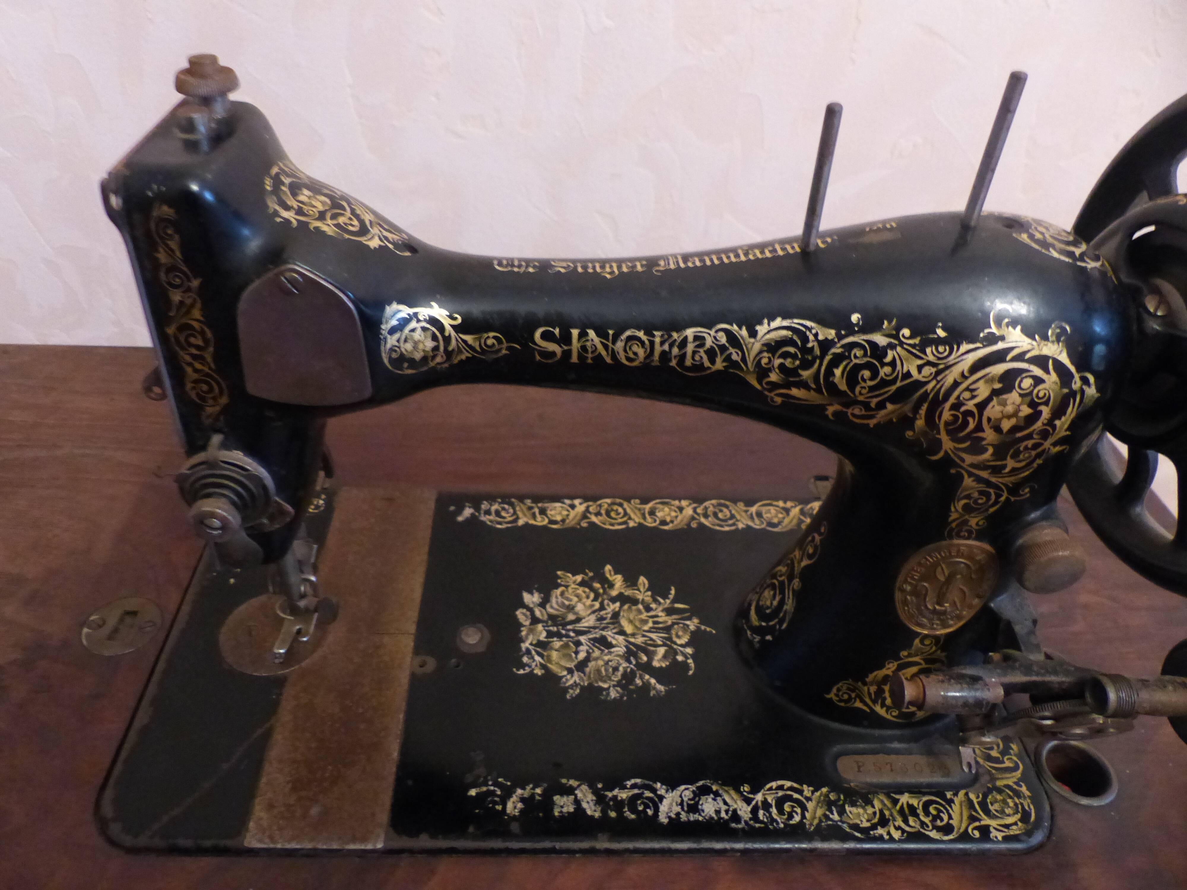 Singer 1901 sewing machine