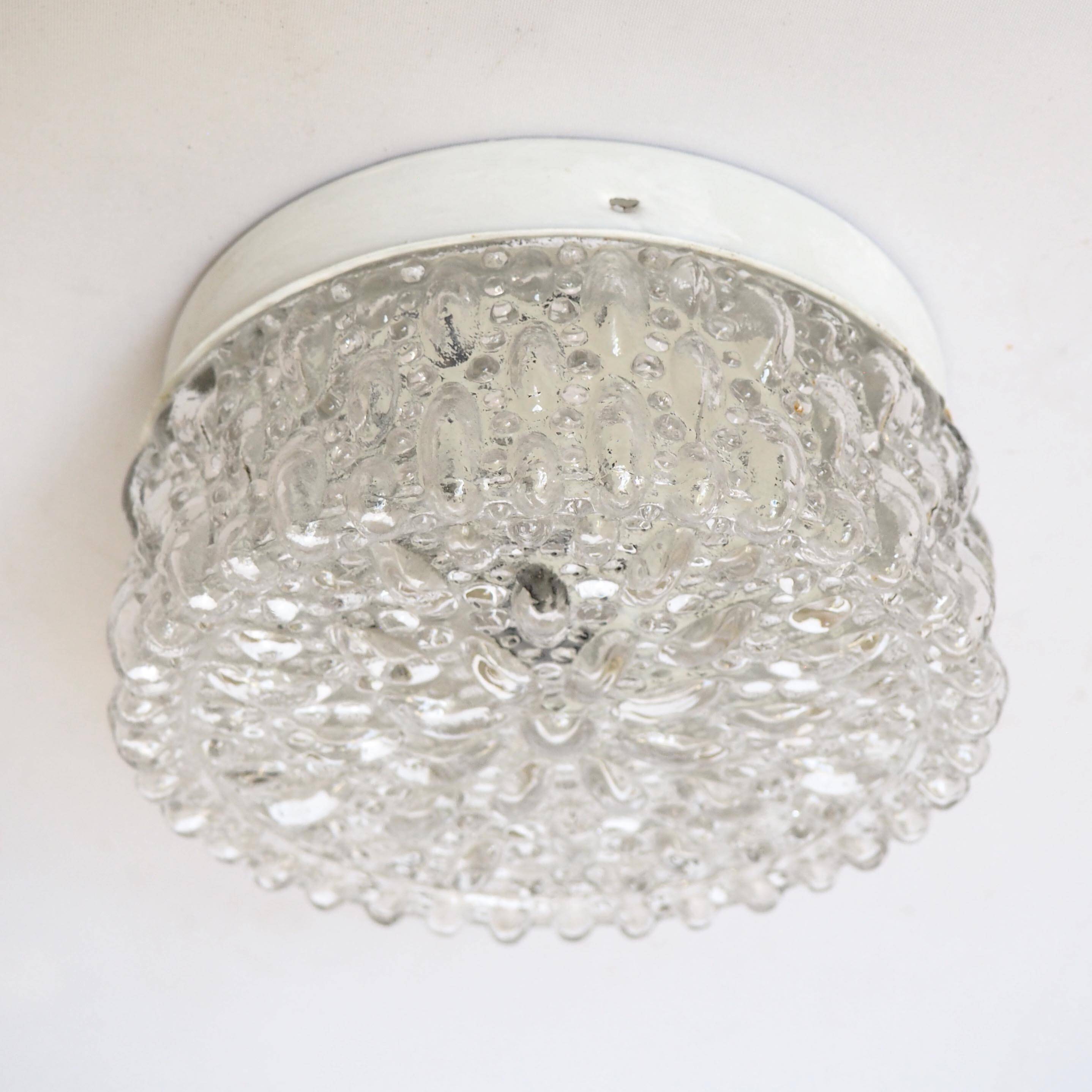 Tynnel bubble pattern molded glass wall light