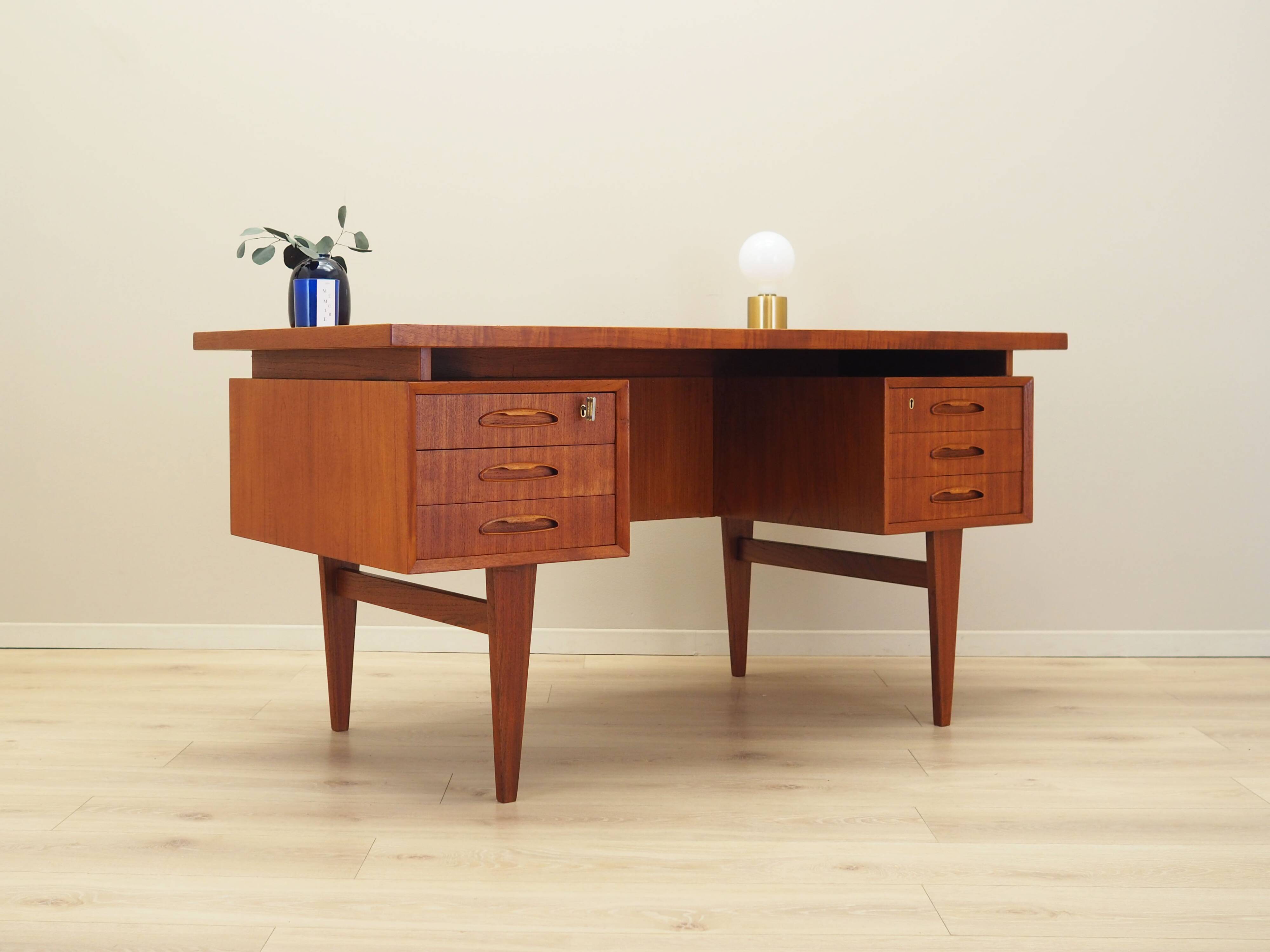 Teak desk, Danish design, 1970s, production: Denmark