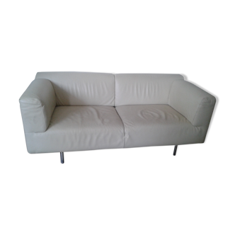 Met sofa by Piero Lissoni edited by Cassina