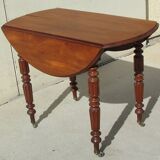 expandable table in solid mahogany