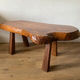 Table basse brutaliste bois massif