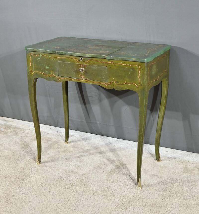 Small Painted Oak Dressing Table, Louis XV style – Late 18th century