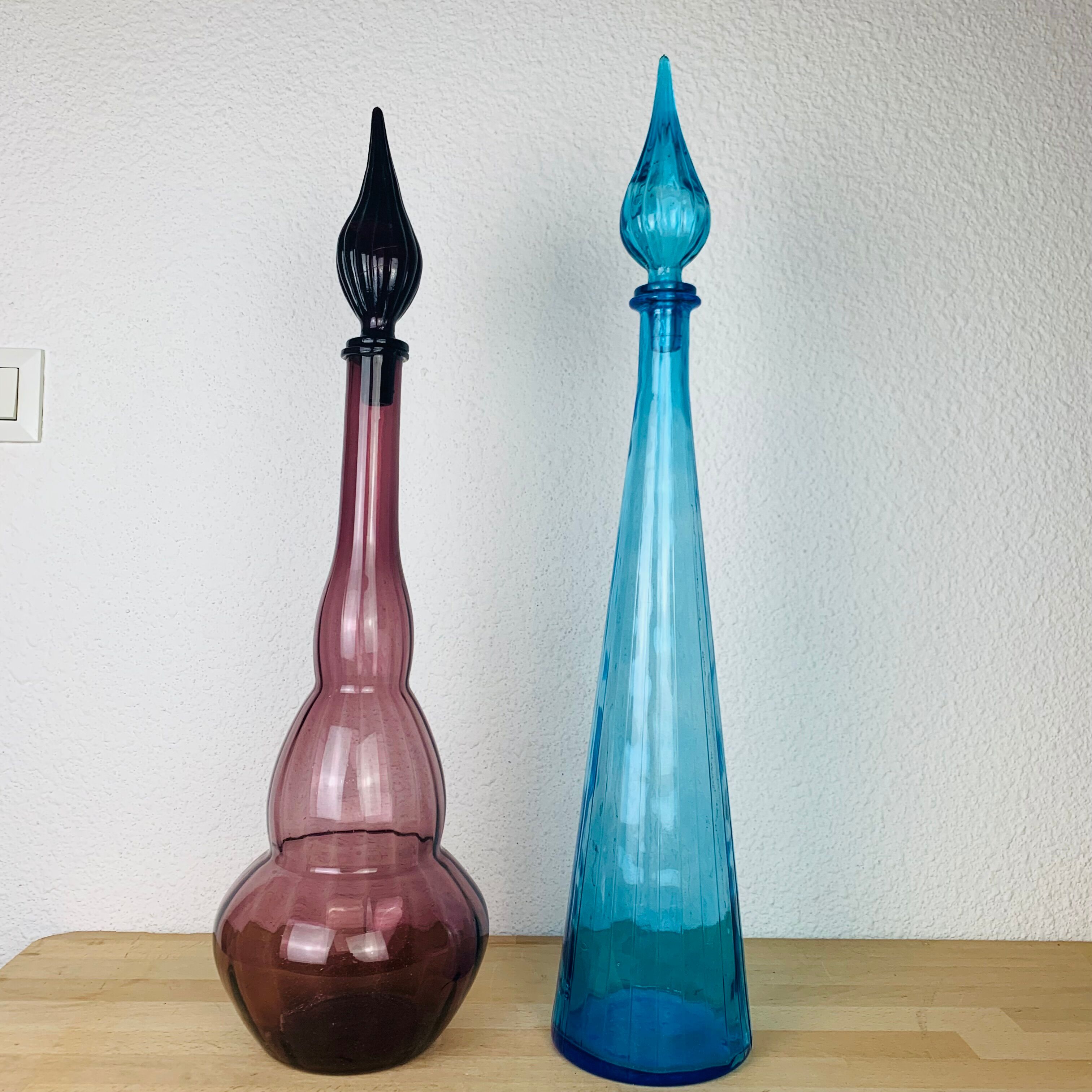 2 Italian Empoli decanters 66 cm mouth-blown glass