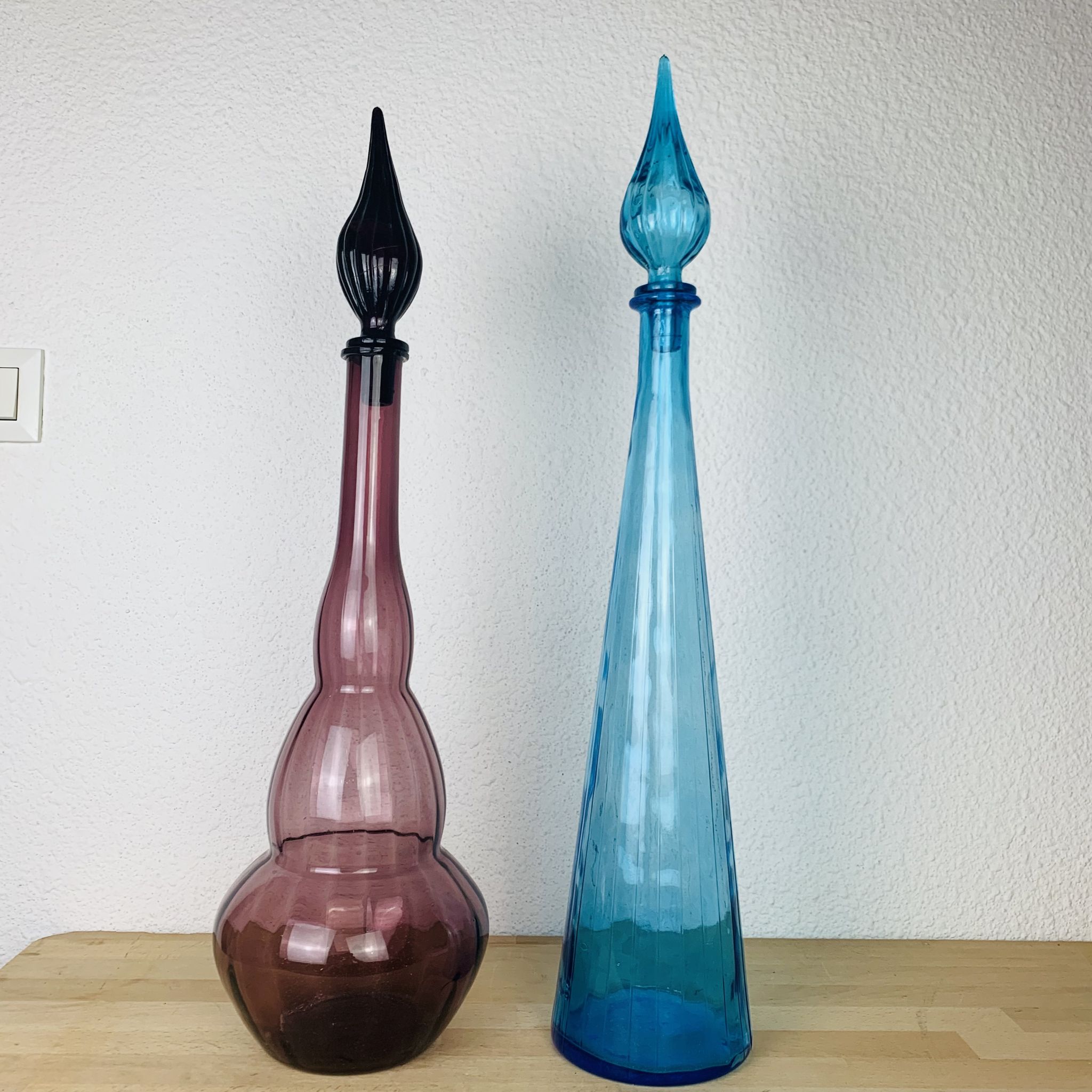 2 Italian Empoli decanters 66 cm mouth-blown glass