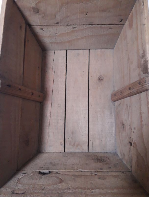 Wooden box trapezoidal