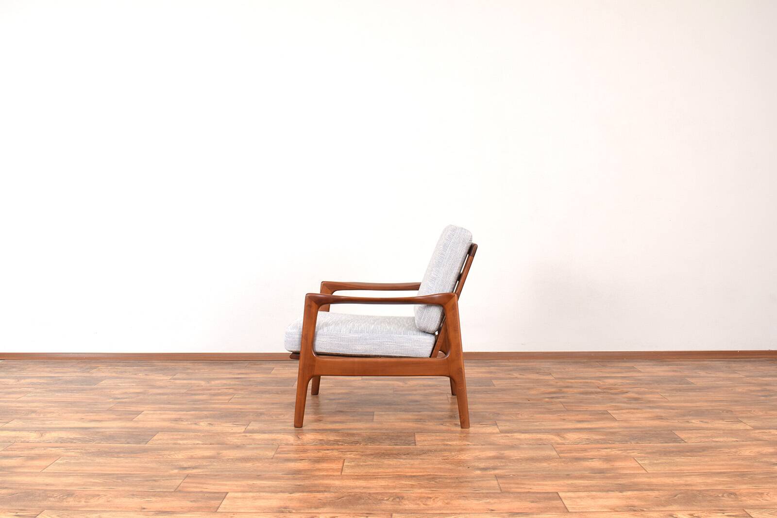 Fauteuil lounge Mid-Century par Illum Wikkelsø, années 1960.
