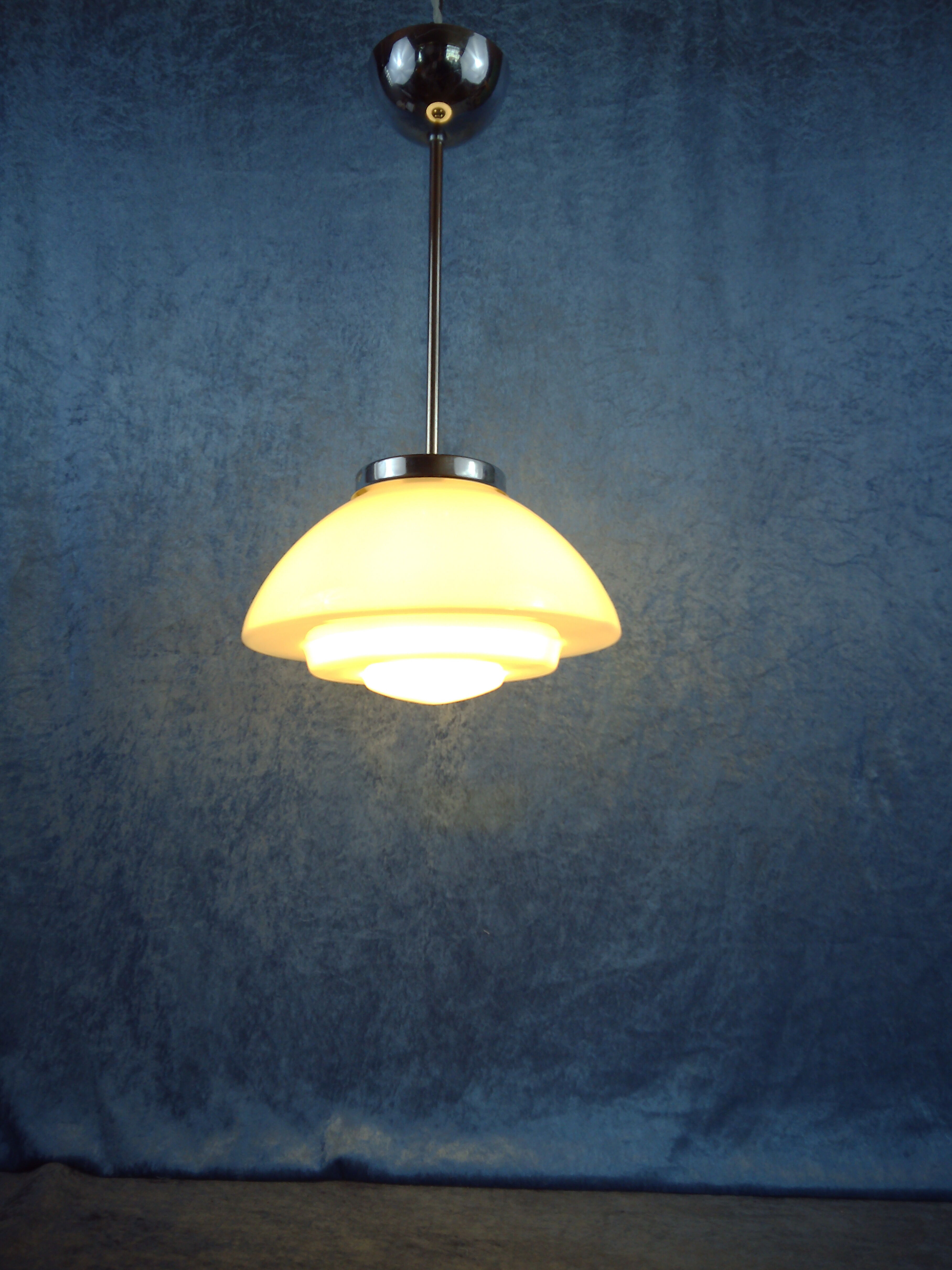 Art Deco opaline pendant with chromes suspension. 1930/40's