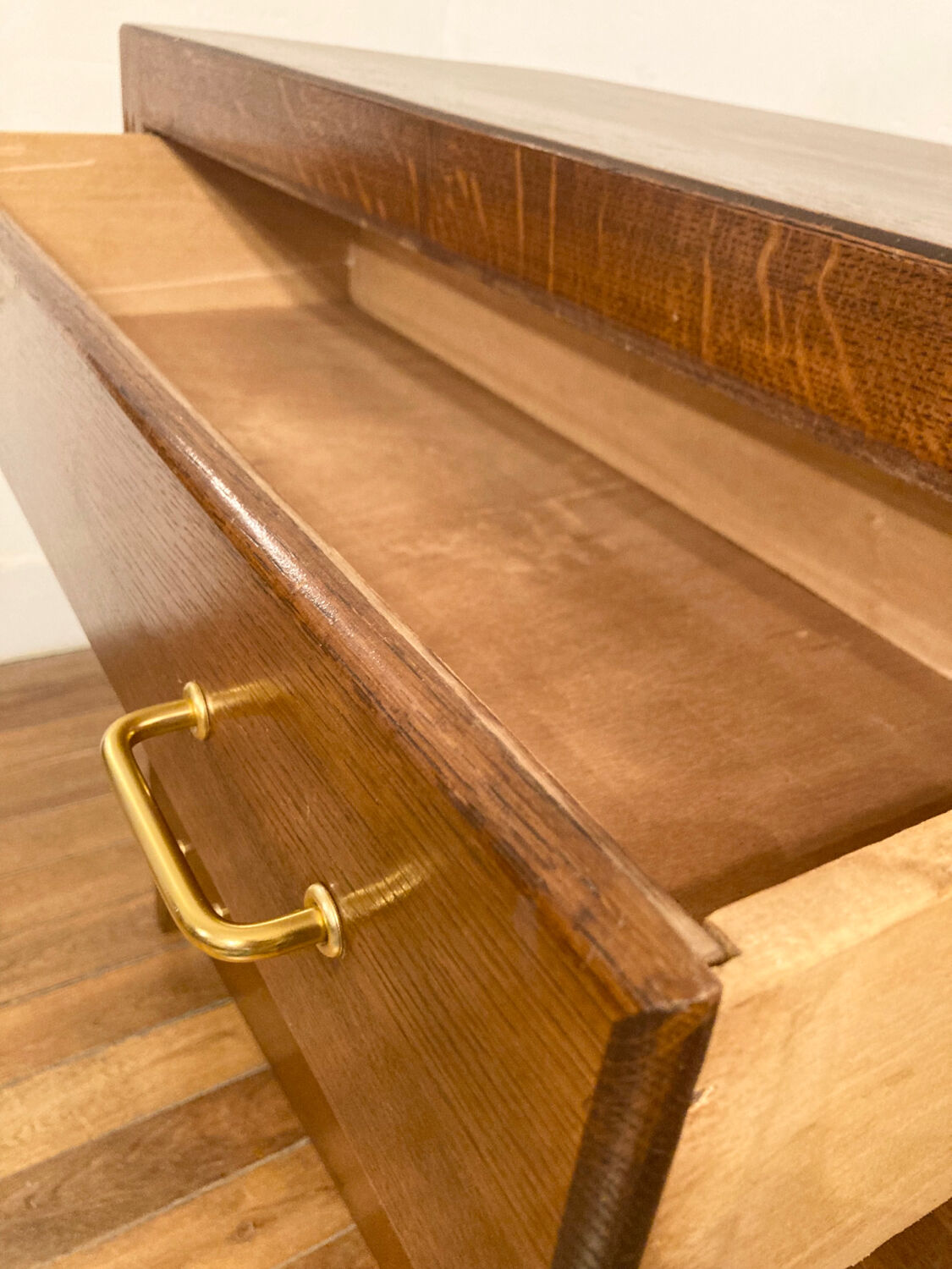 Vintage chest of drawers