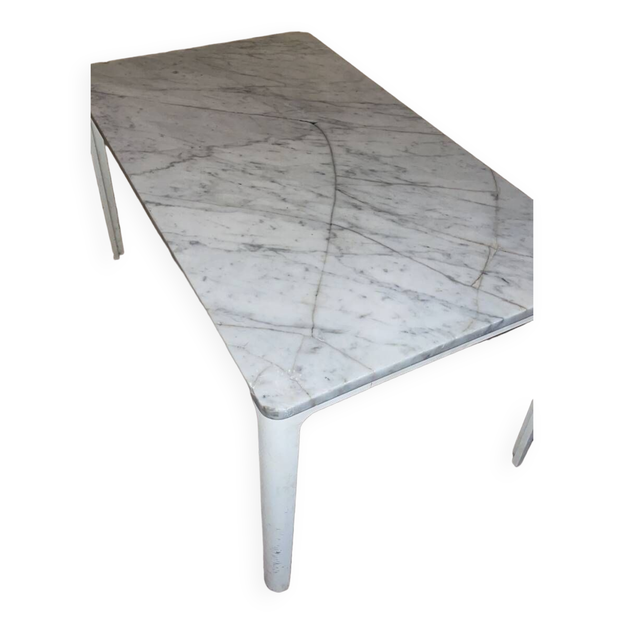White marble base table