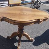 Violin table
