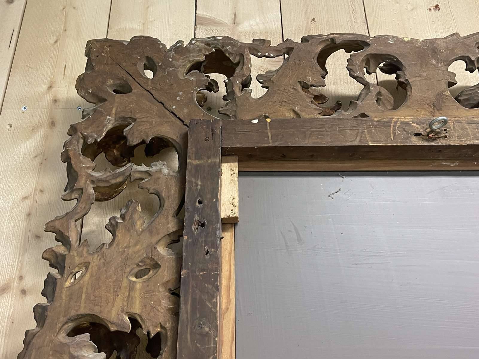 Miroir Italien 19ème en bois et plâtre doré