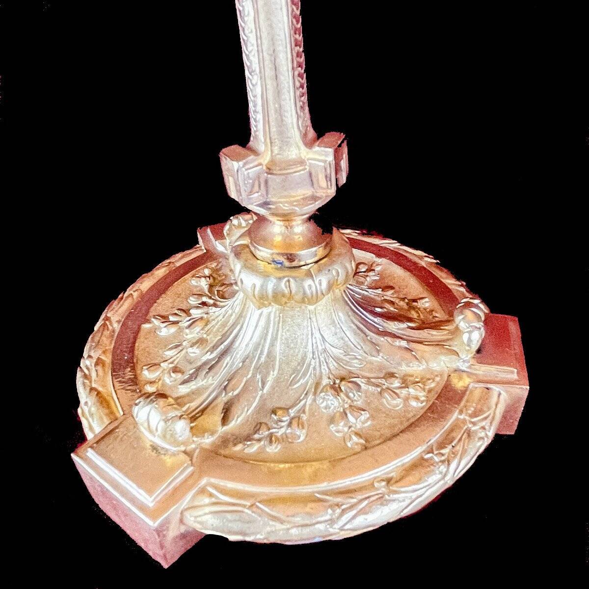 Paire de bougeoirs en bronze doré et ciselé Maison Marnyhac, 19ème siècle