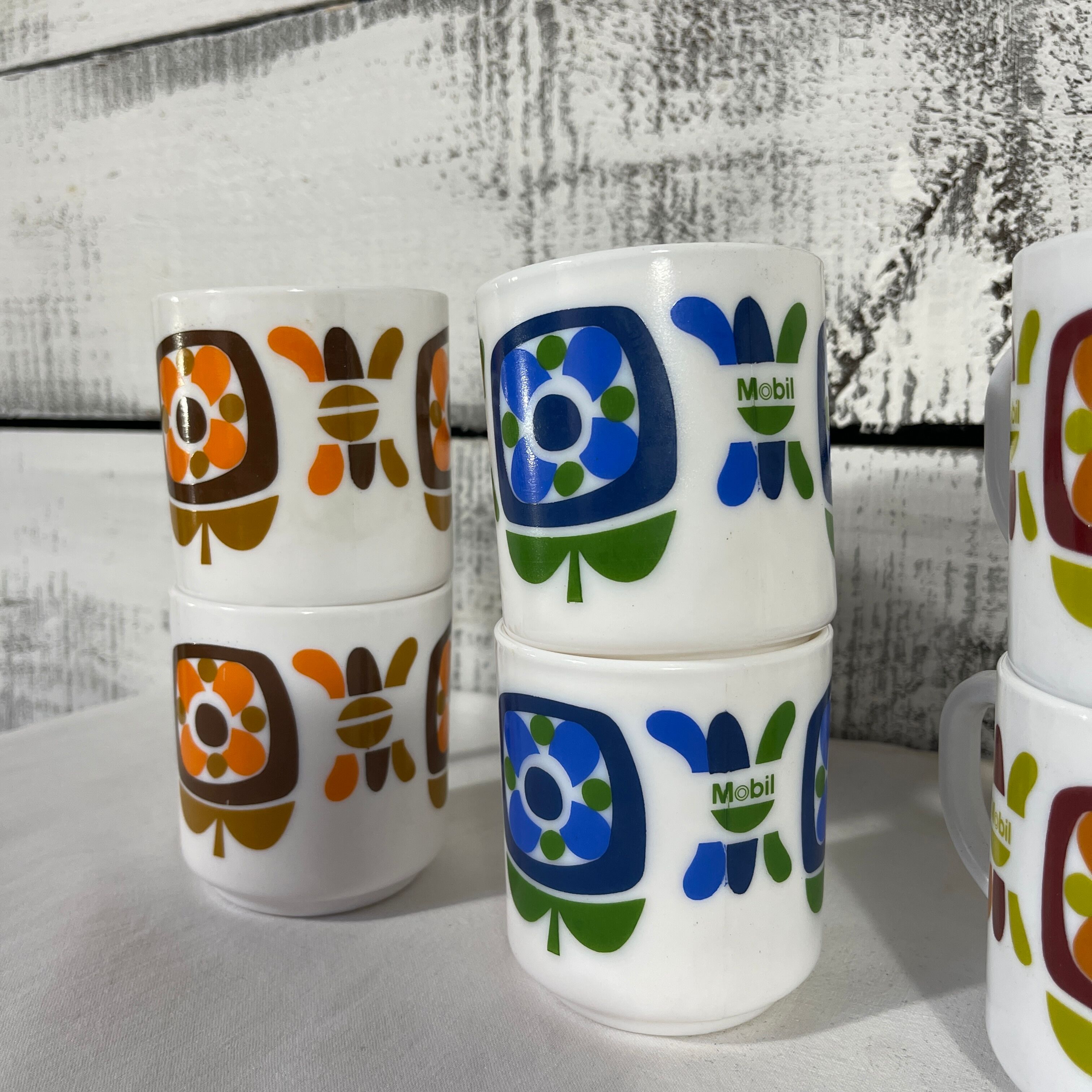 Lot de 8 mugs tasses mobil