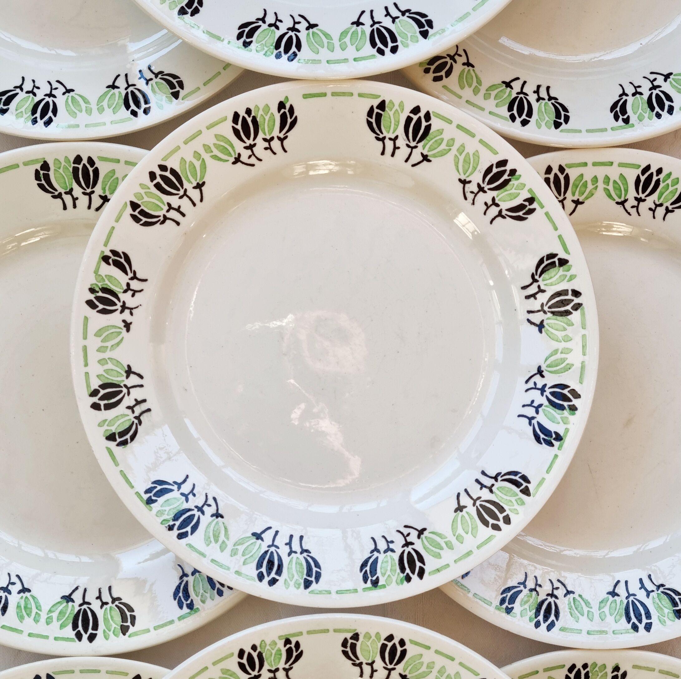 Set of 9 flat plates Paulette H.B.C Choisy le Roi