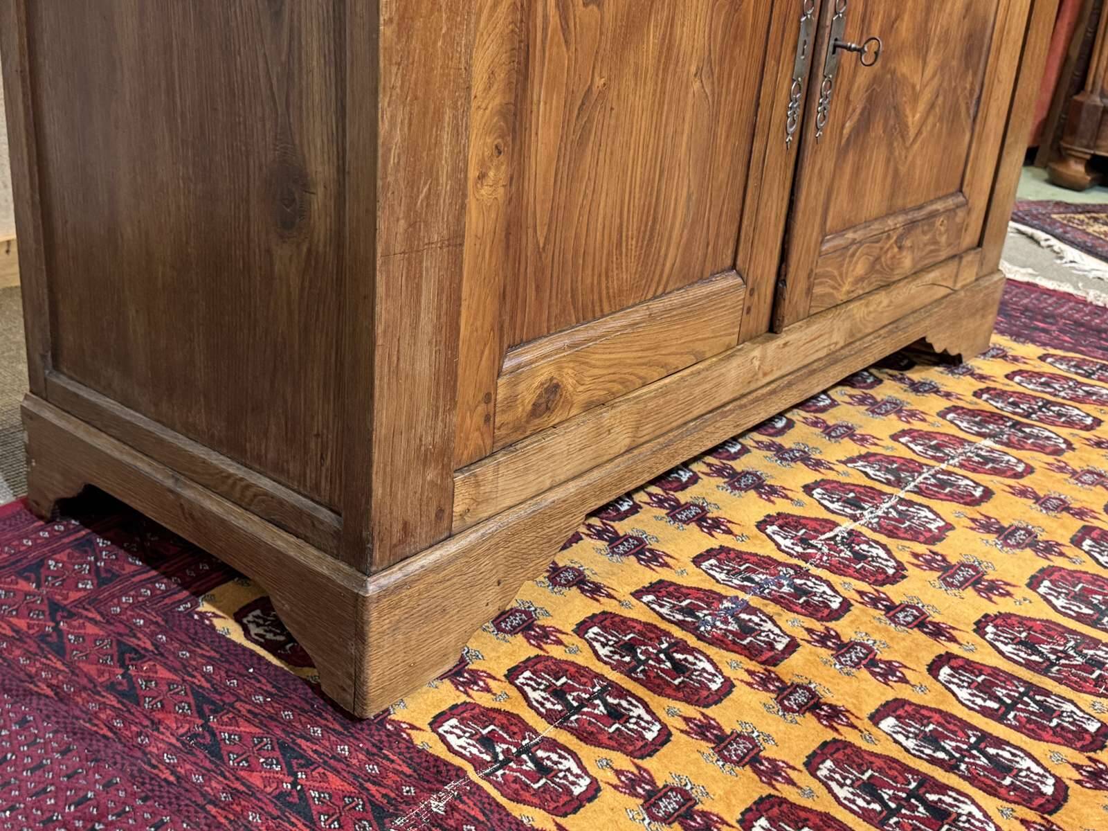 Buffet early 20th century in chestnut wood