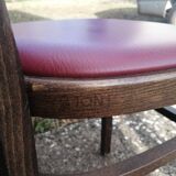 Lot de 12 chaises bistrot TON en bois et skaï rouge vintage.