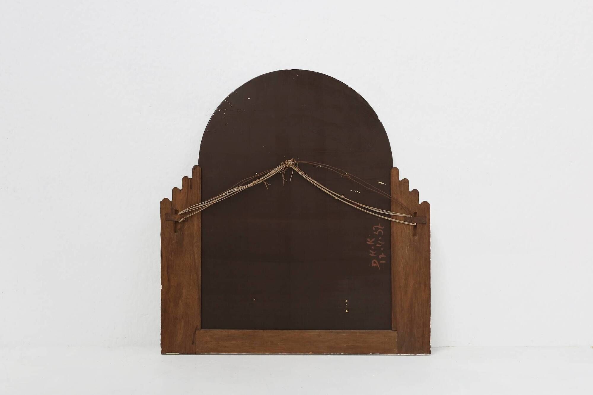 Elegant white lacquered Art Deco mirror in wood, France ca. 1930