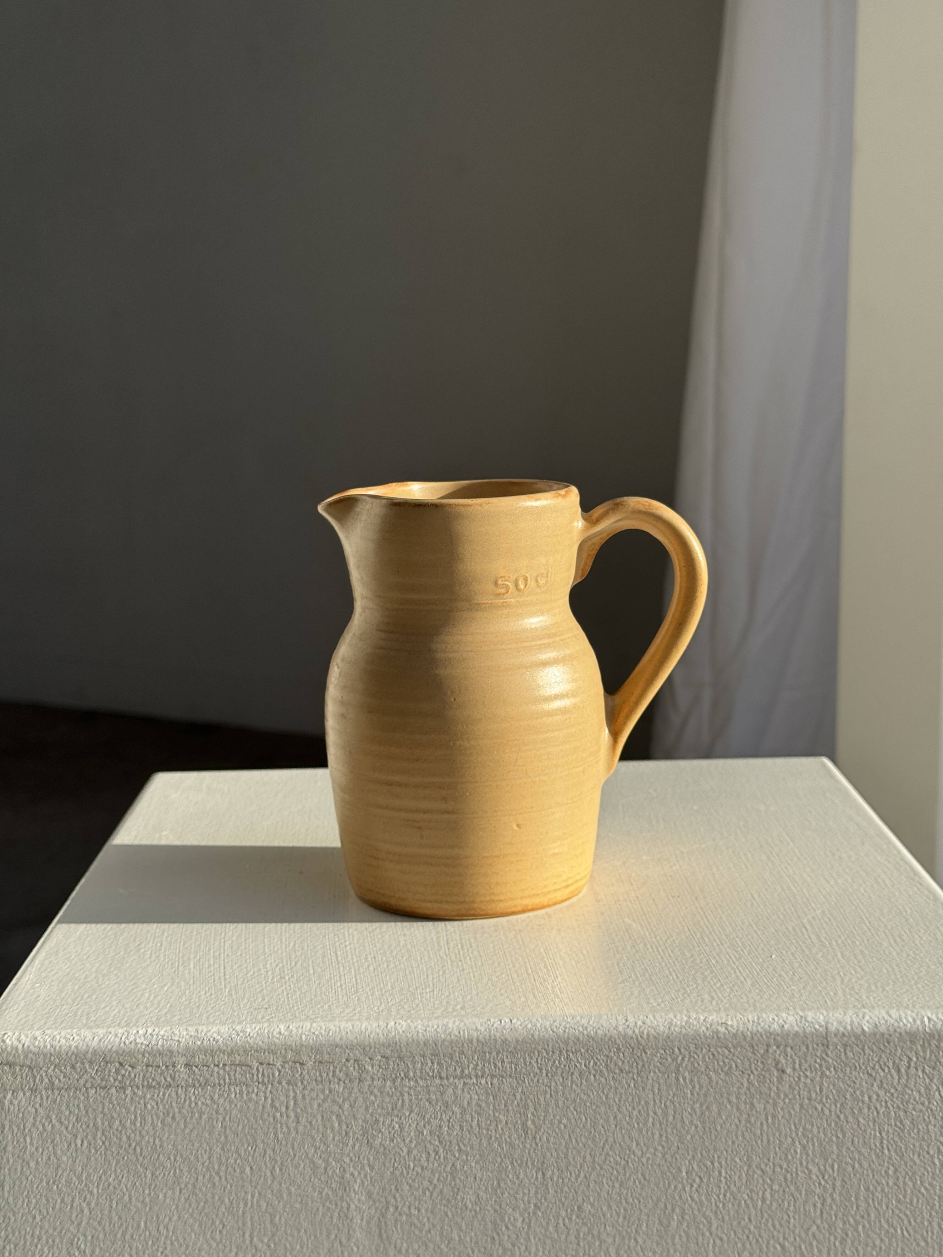 Small vintage jug engraved 50cl matte beige stoneware H14