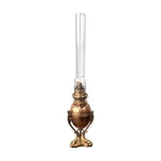 Lampe à pétrole en cuivre martelé