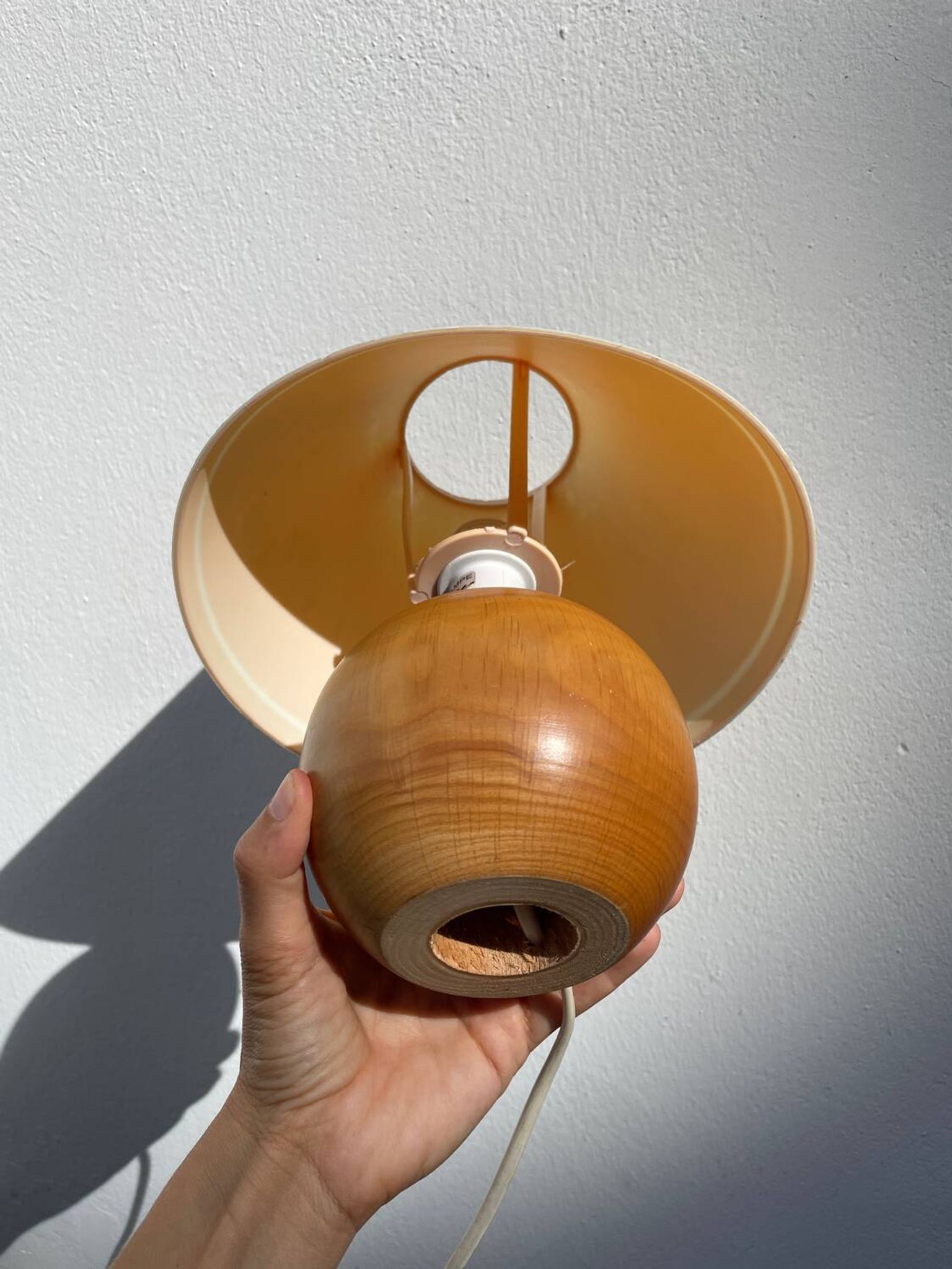 Lampe de chevet en bois tourné boule 1990