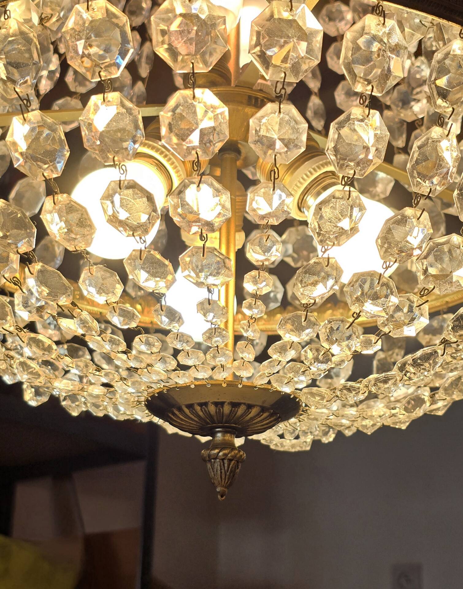 Large balloon chandelier with 5 lights