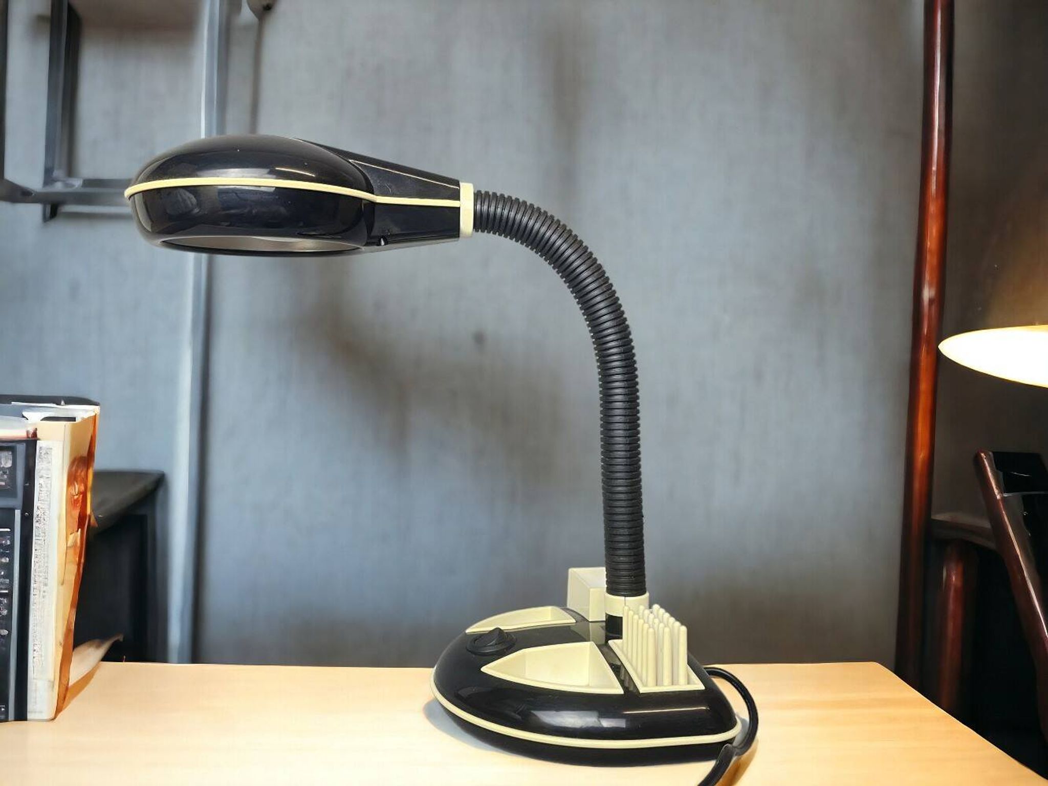 Japanese Designer goose neck desk lamp by Kyoji Tanaka