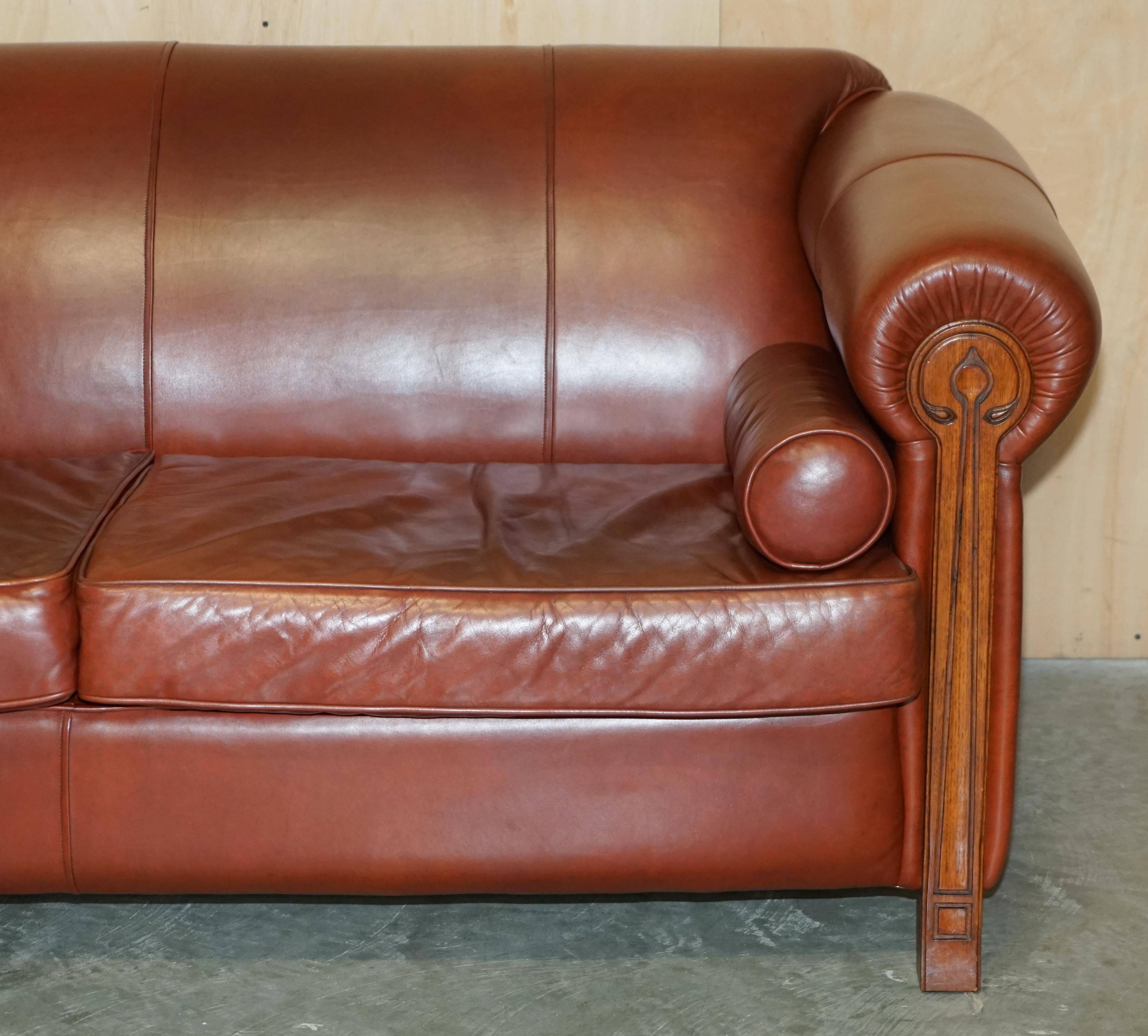 Vintage leather canapé in Art Nouveau style