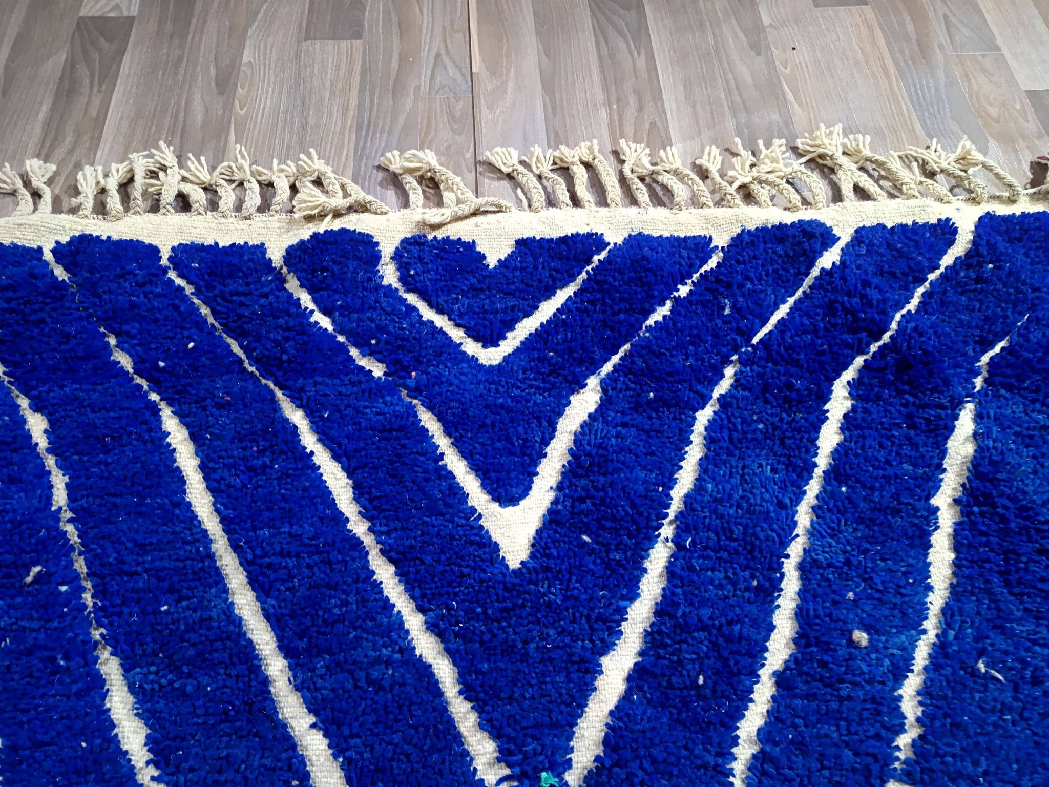 Moroccan rug in natural wool 2.5x1.5 m