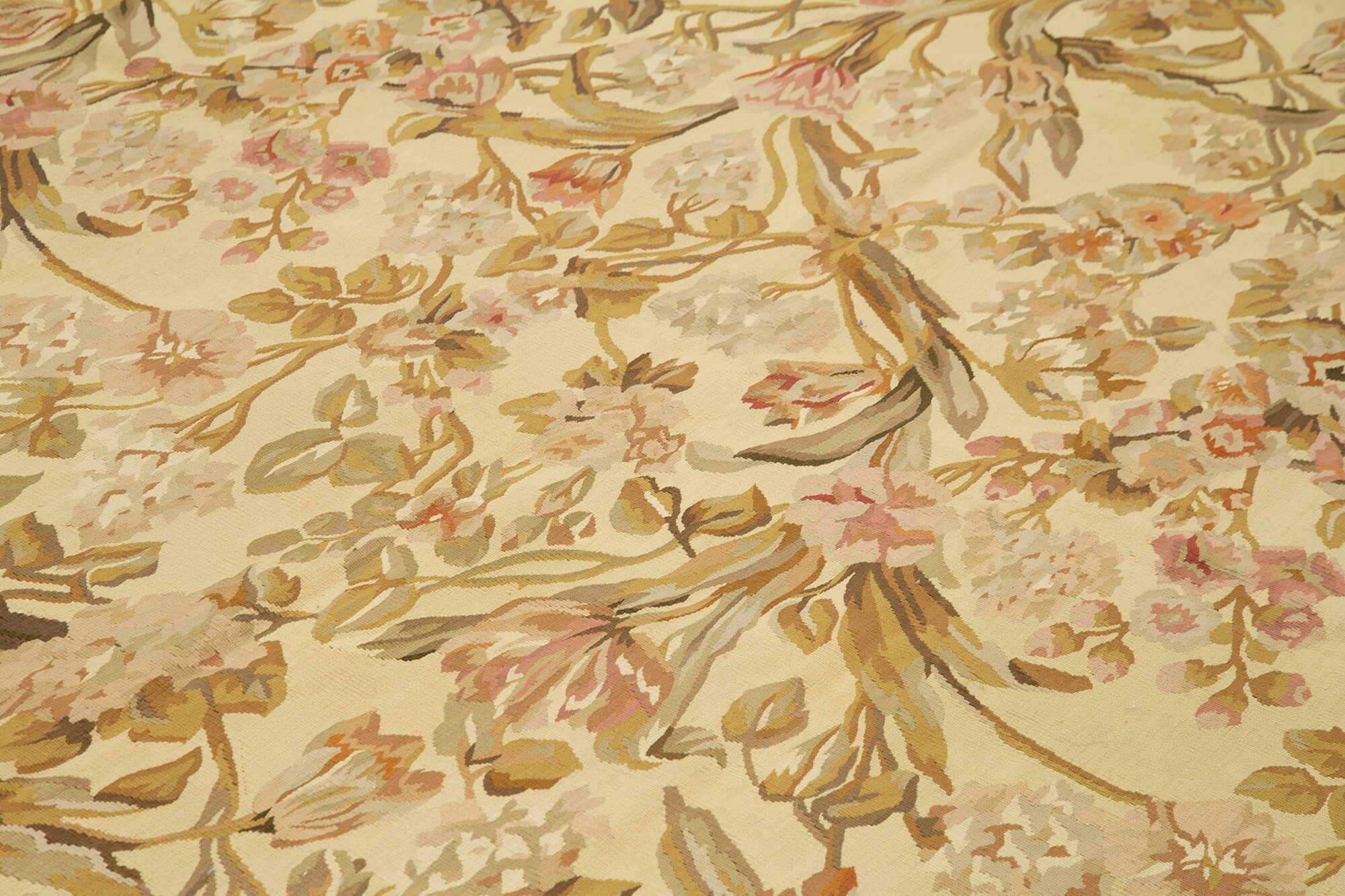 Handmade European Vintage Aubusson Kilim 268 cm x 366 cm